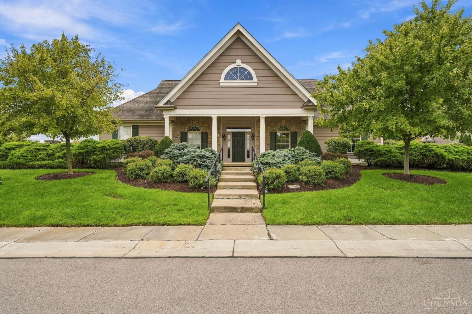 Property Photo:  4357 Black Oak Lane  OH 45040 