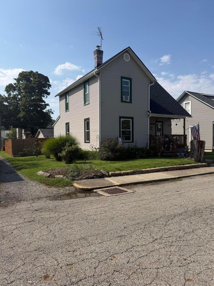 Property Photo: 143 S Chester Street OH 43162
