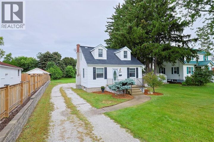 Property Photo:  974 London Road  ON N7S 1N7 