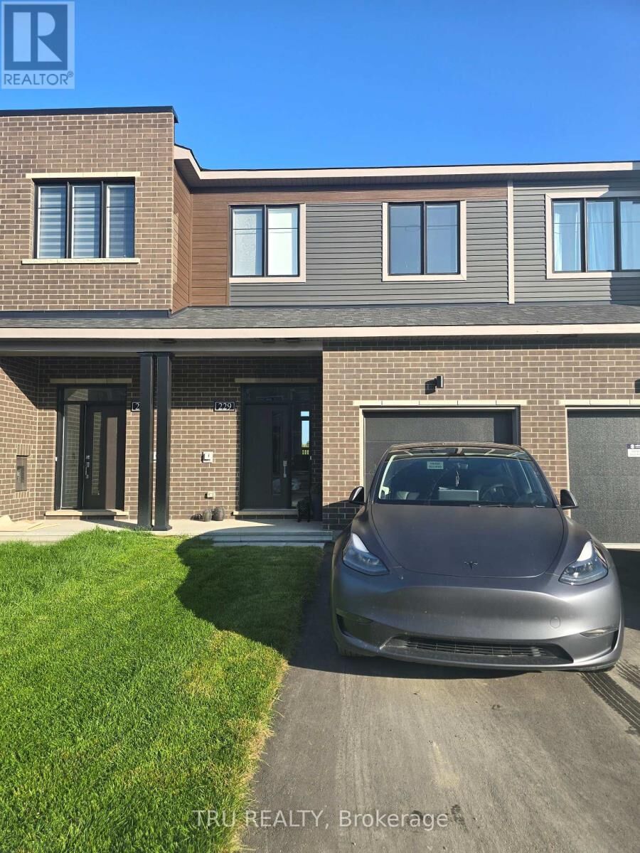 Property Photo:  229 Bankside Way  ON K2J 6K3 