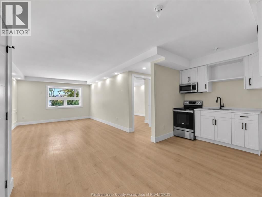 Property Photo:  670 Cameron 102  ON N9B 1Z1 