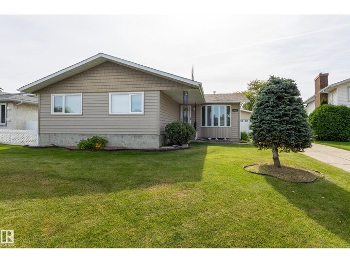 Property Photo:  3421 135A Av NW  AB T5A 2V8 