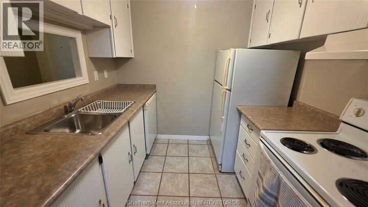 Property Photo:  975 Grand Avenue West  ON N7L 4Z6 