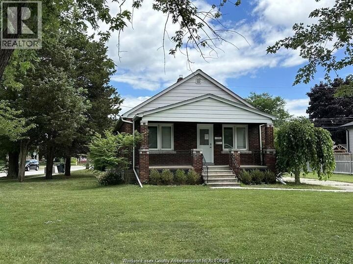 Property Photo:  1112 Eastlawn Avenue  ON N8S 3J2 