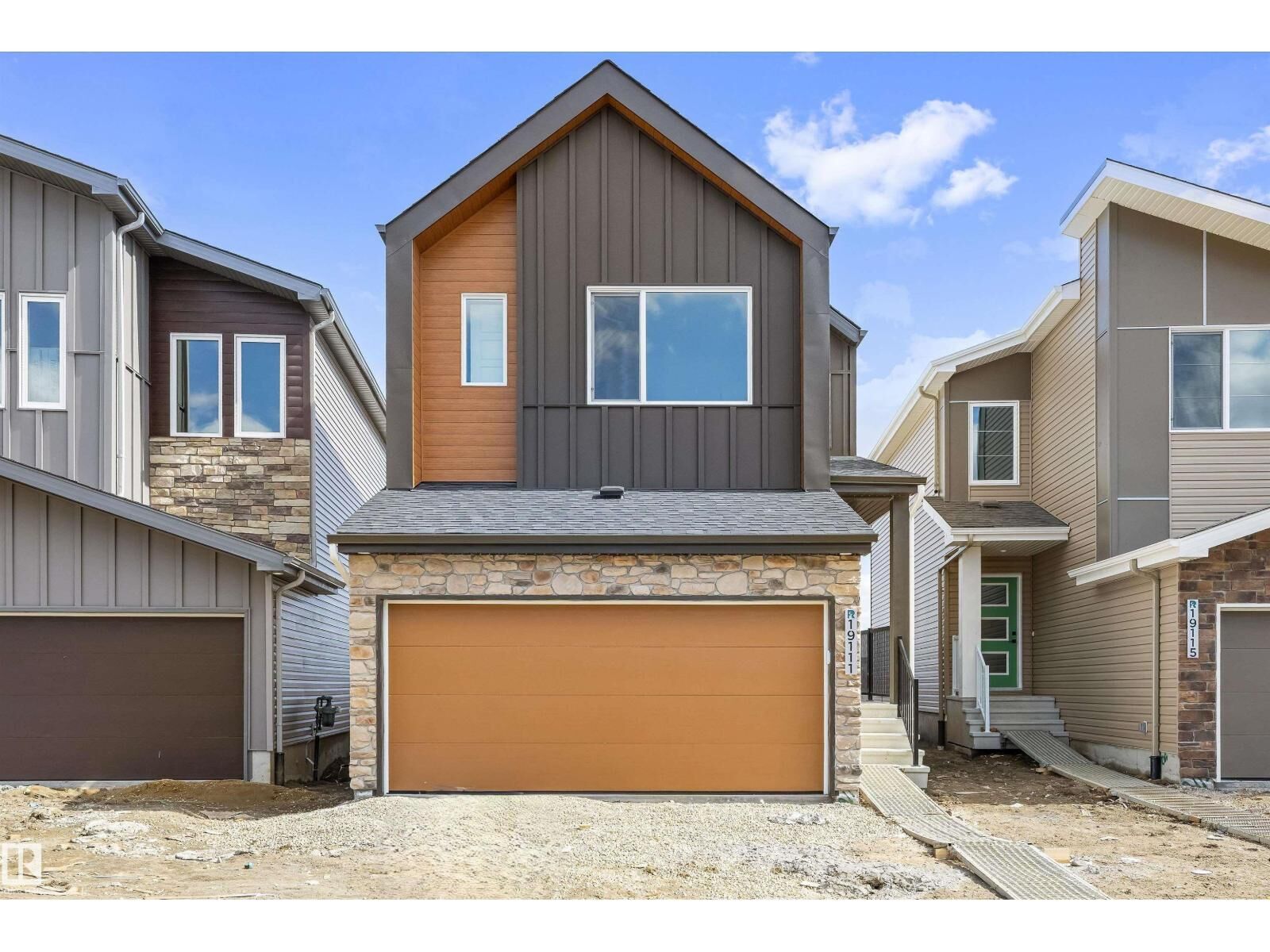Property Photo:  19111 20 Av NW  AB T6M 3E8 