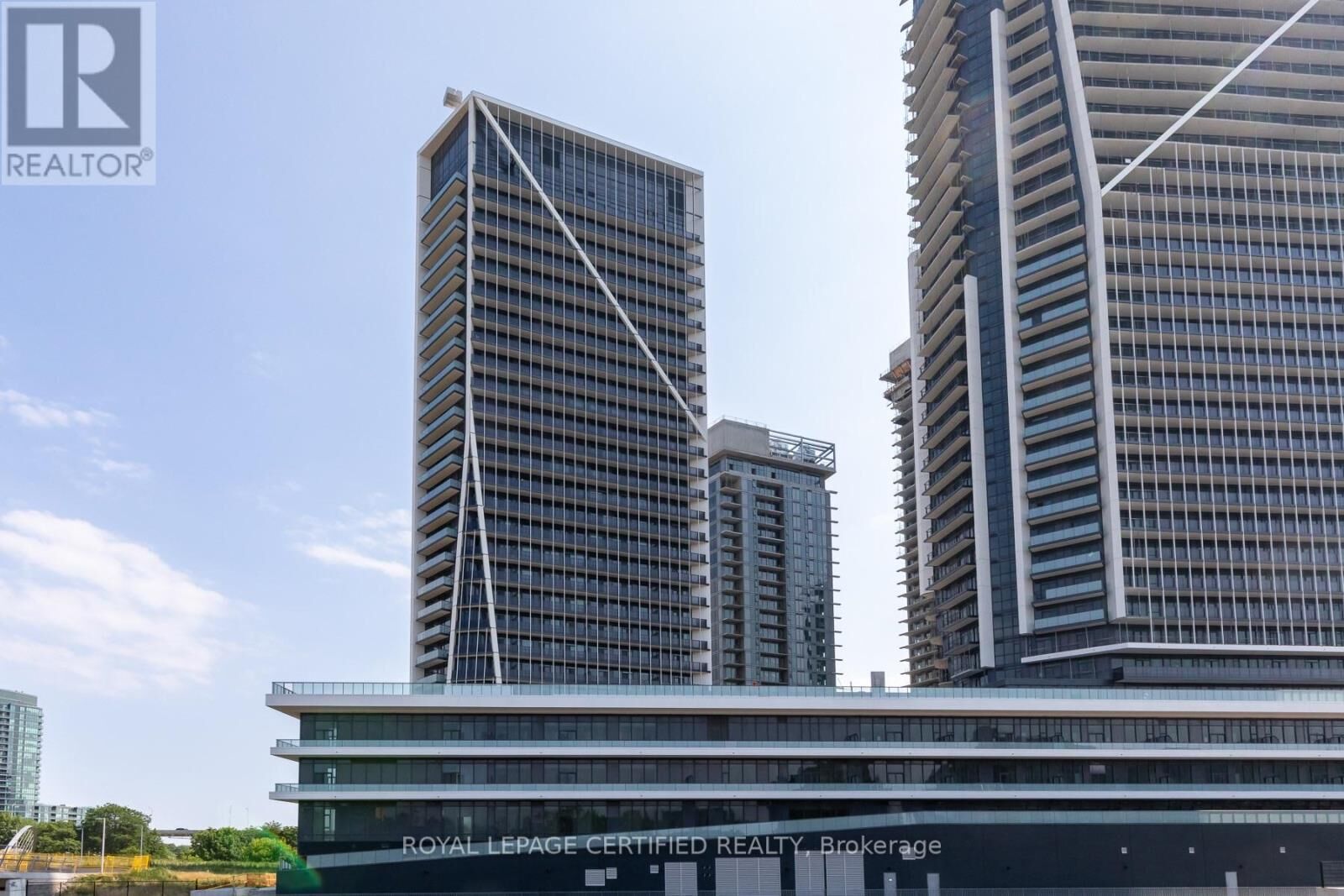 Property Photo:  30 Ordnance Street 1112  ON M6K 0C9 