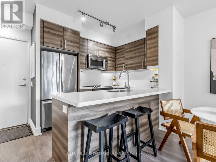 Property Photo: 525 Adelaide Street West 919 ON M5V 0N7