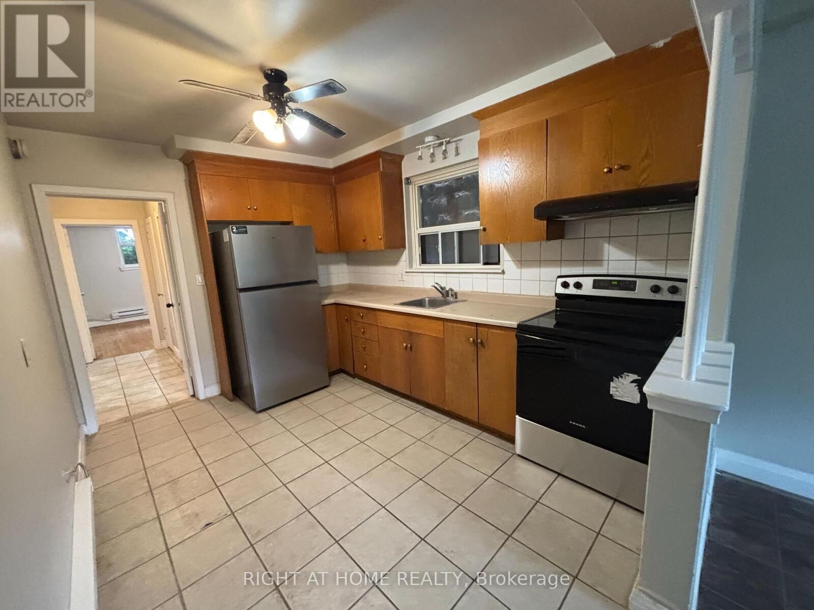 Property Photo: 513 Oakwood Avenue Lower ON M6E 2W9