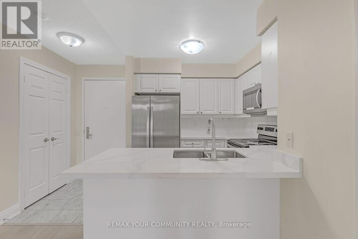 Property Photo:  80 Harrison Garden Boulevard 318  ON M2N 7E3 