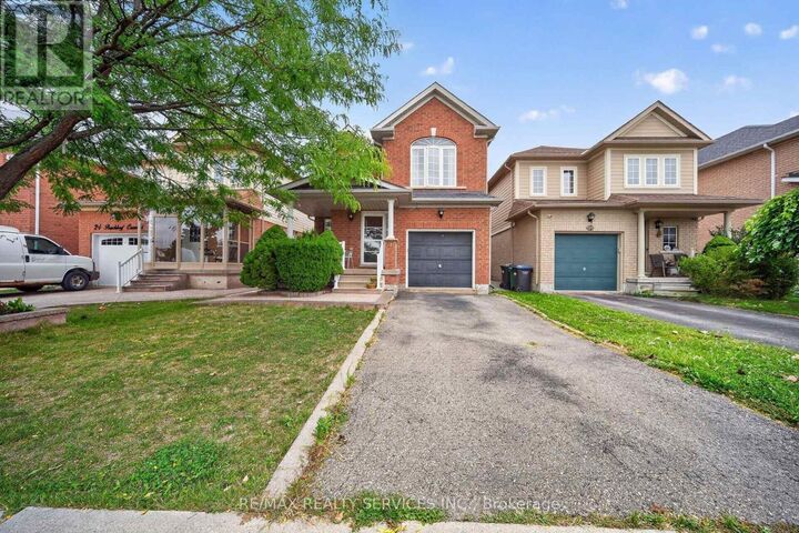 Property Photo:  26 Peachleaf Crescent South  ON L7A 2B2 