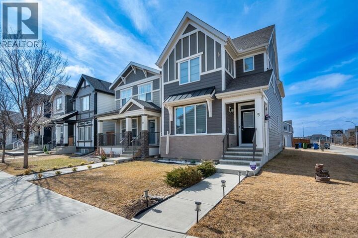 Property Photo:  5 Masters Street Southeast  AB T3M 2R5 