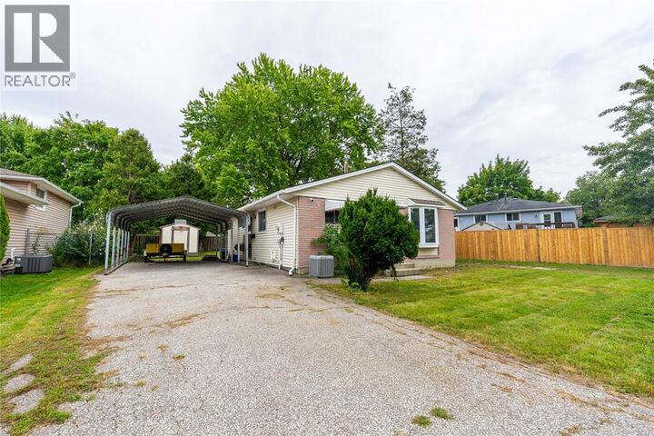 Property Photo: 1104 Overlea Crescent ON N7S 4E7
