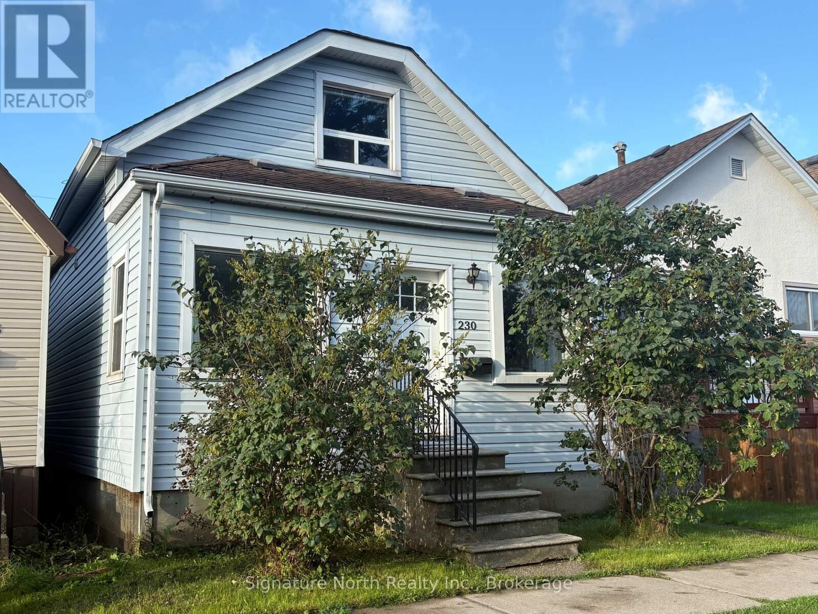 Property Photo:  230 Robertson Street  ON P7C 2N8 