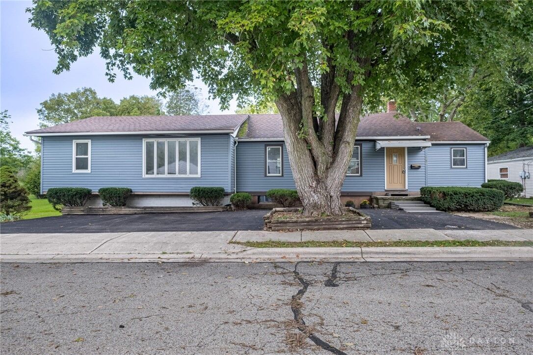 Property Photo: 940 Chestnut Street OH 45385