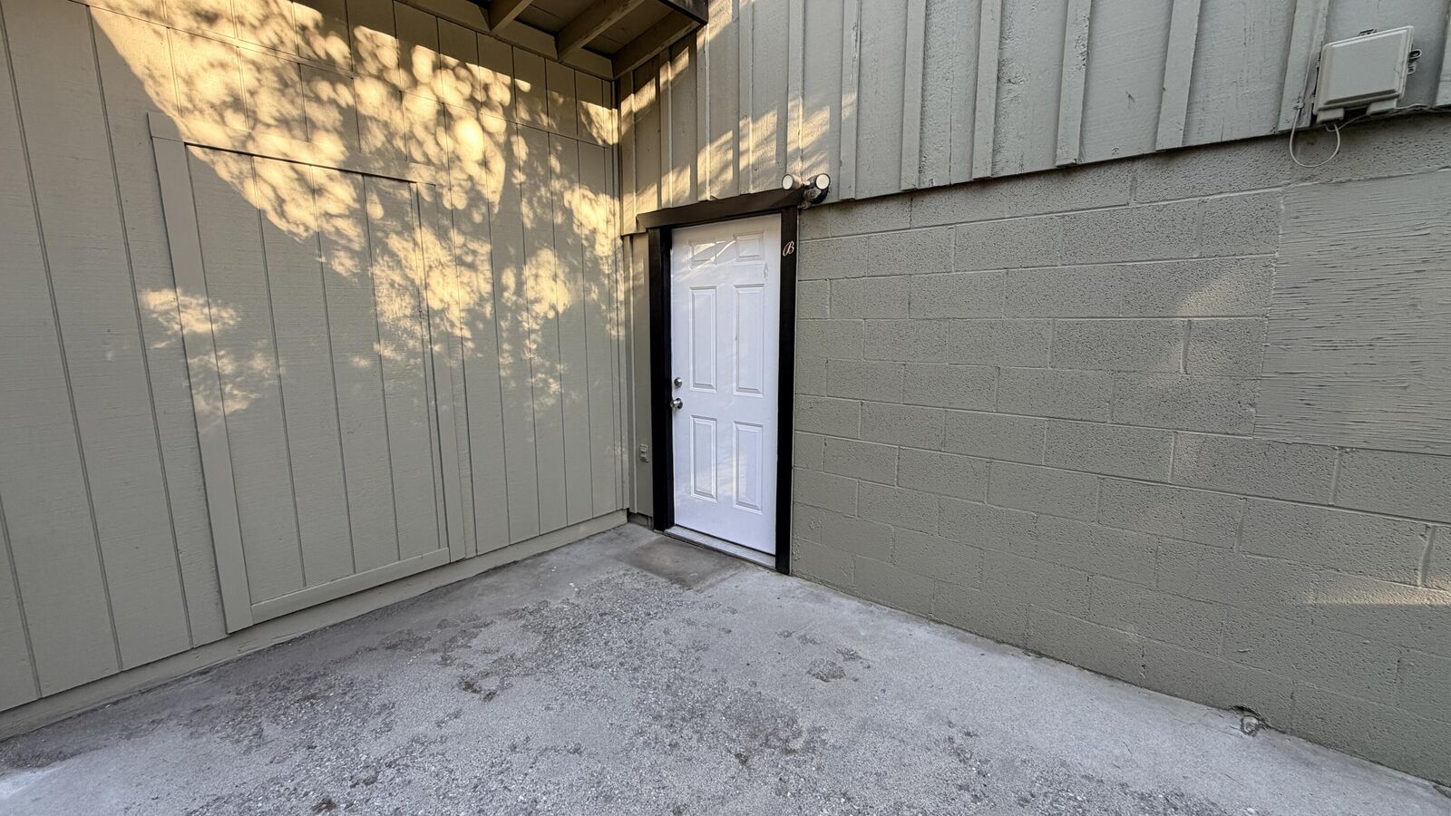 Property Photo: 23410 California 243 B CA 92549