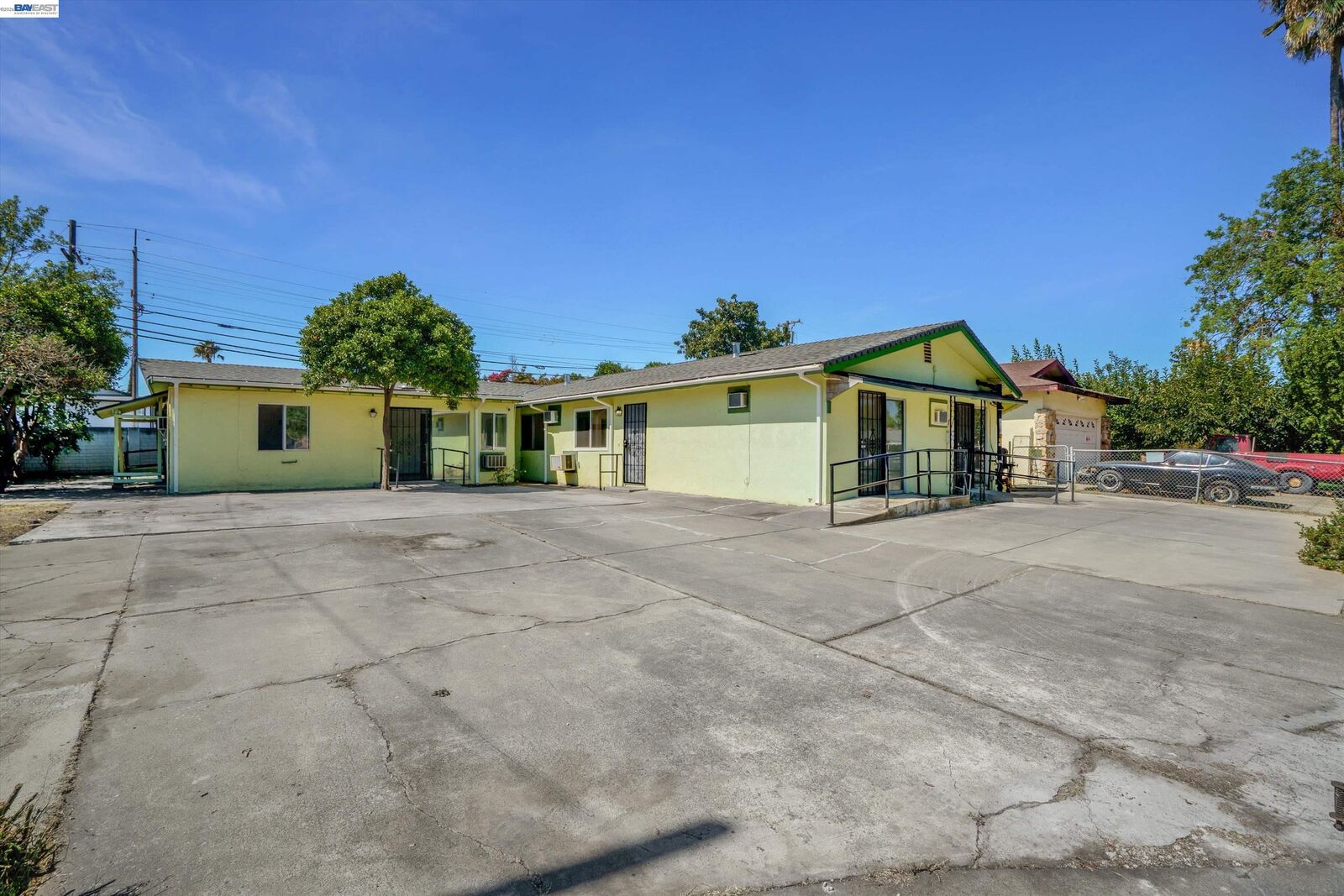 Property Photo: 202 Arc Ave CA 95210