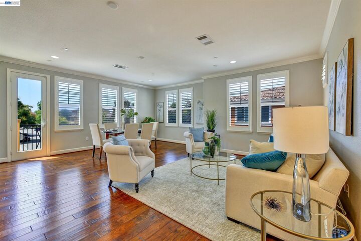 Property Photo: 538 Selby Ln CA 94551