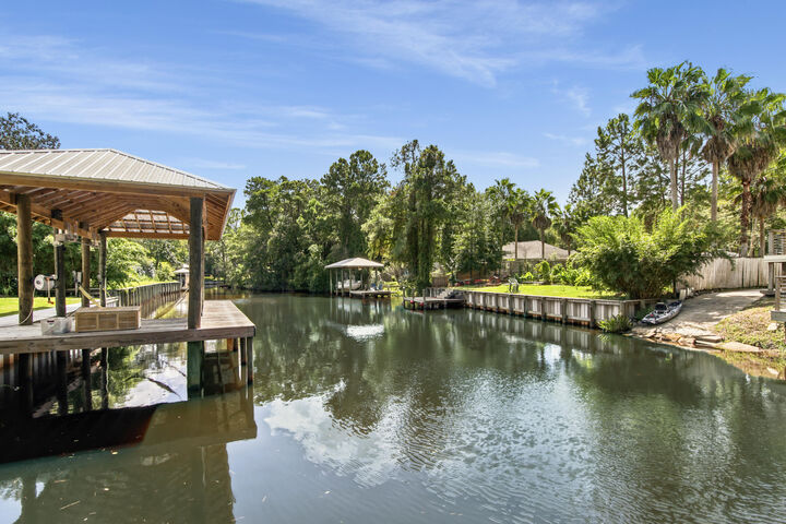 Property Photo: 349 Little Canal Drive FL 32459