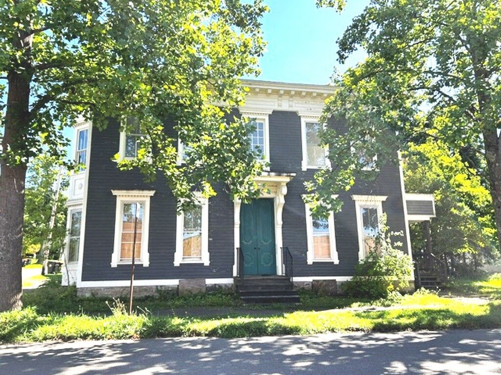 Property Photo: 102 W Pleasant Street PA 16407