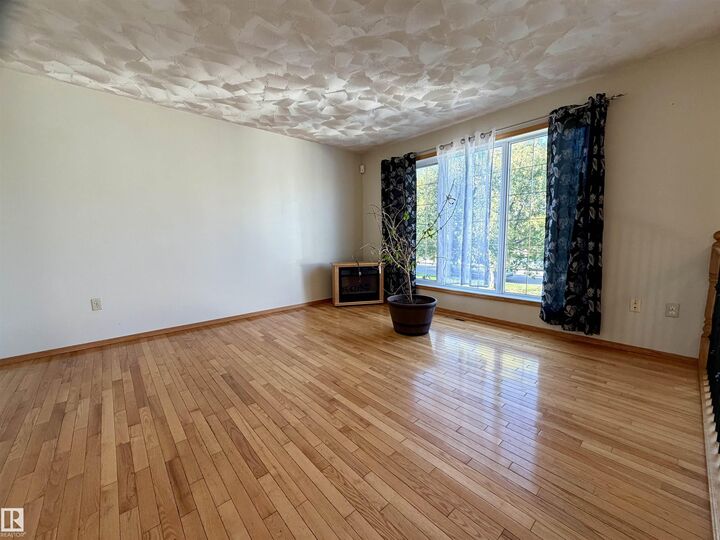Property Photo:  4506 46 Avenue  AB T9N 1M1 