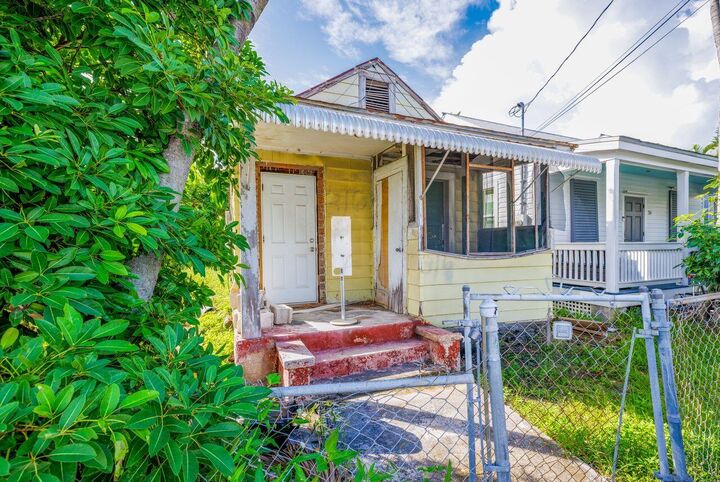 Property Photo:  316 Virginia Street  FL 33040 