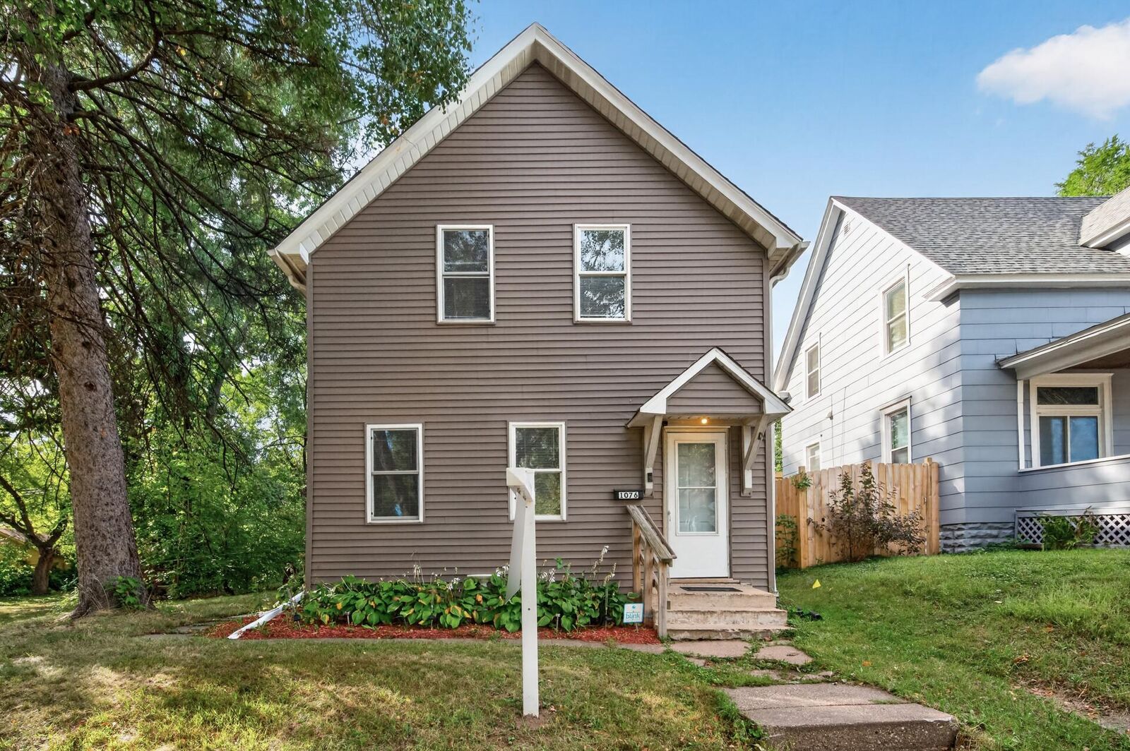Property Photo: 1076 Ross Avenue MN 55106