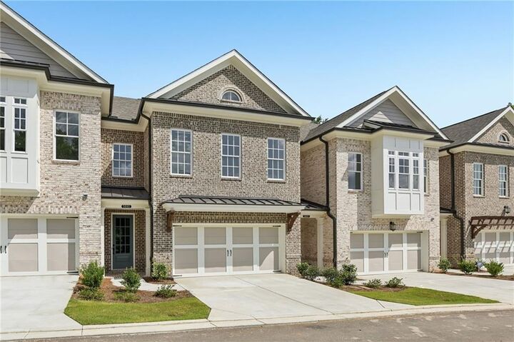 Property Photo: 5677 Broad River View 437 GA 30092