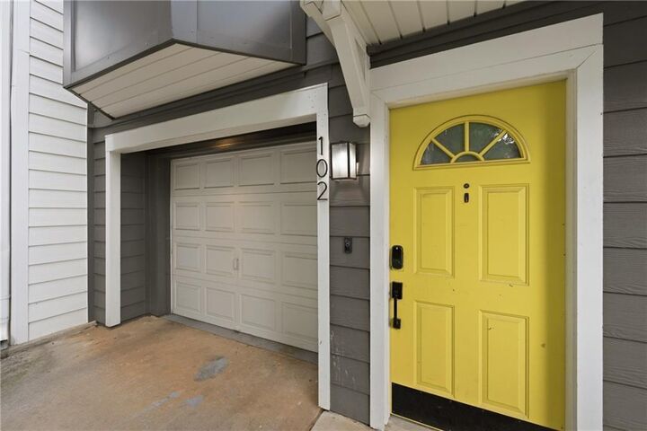 Property Photo:  951 Glenwood Avenue SE 102  GA 30316 