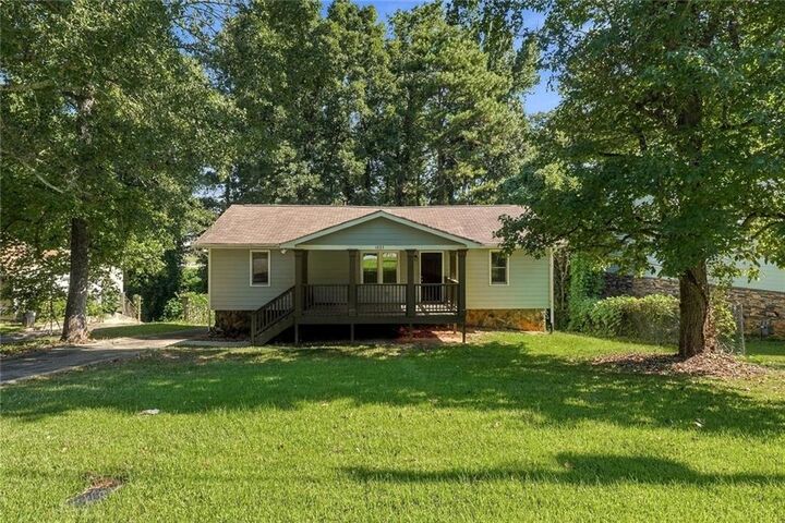 Property Photo:  1003 Salisbury Trail  GA 30296 