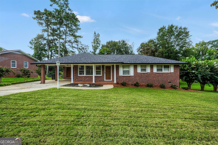 Property Photo: 1811 Mural Circle GA 30260