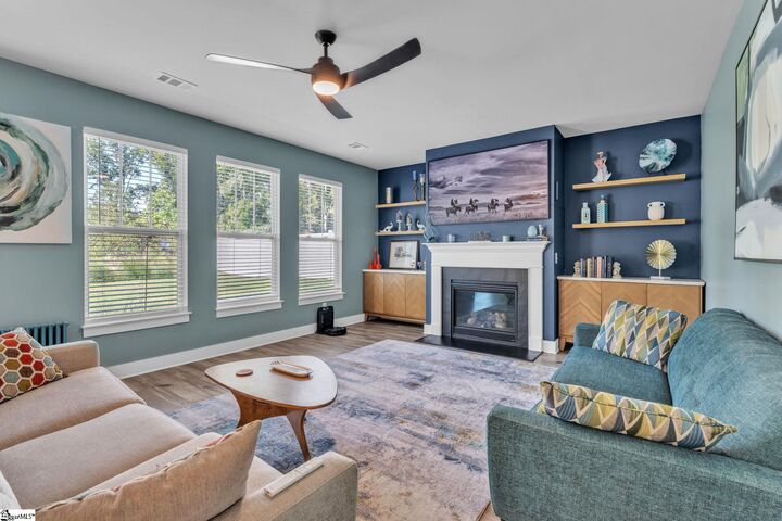 Property Photo: 405 Fenwick Drive SC 29388