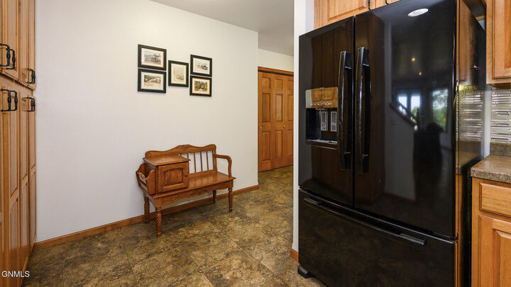 Property Photo:  511 6th Avenue  ND 58577 