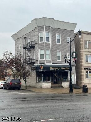 Property Photo:  40 Washington Ave 2B  NJ 07109 