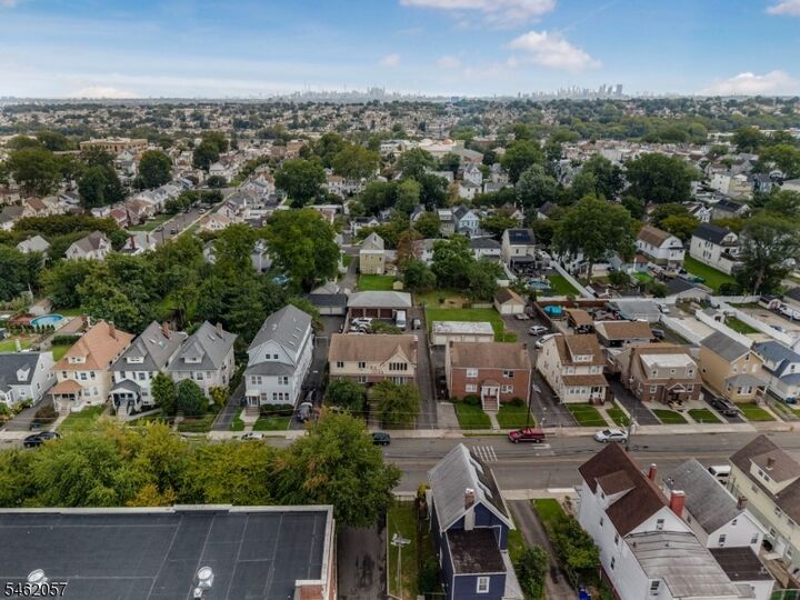 Property Photo:  172 Union Ave 2  NJ 07109 