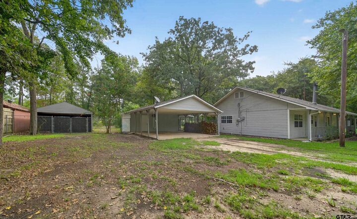 Property Photo: 887 Janis Dr. TX 75757
