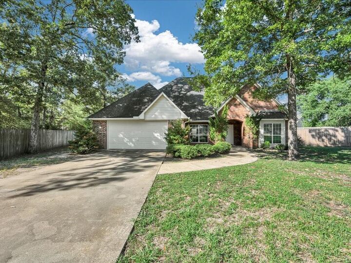 Property Photo:  227 Remington Place  TX 75904 