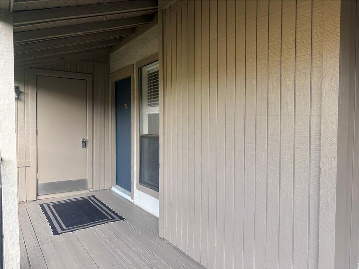 Property Photo:  5711 Sugar Hill Drive 26  TX 77057 