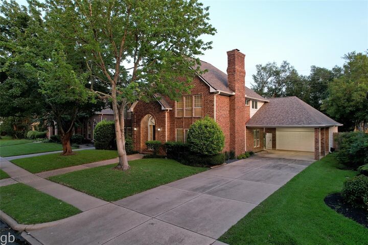 Property Photo: 2918 Deer Creek Drive TX 77478
