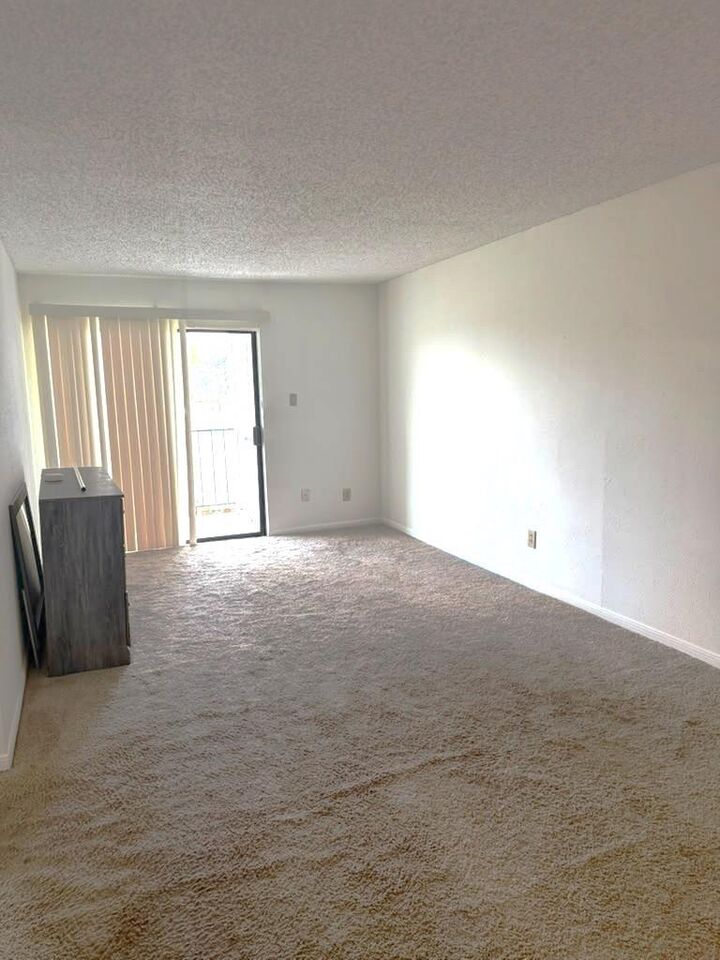 Property Photo: 2826 S Bartell Drive 25 TX 77054
