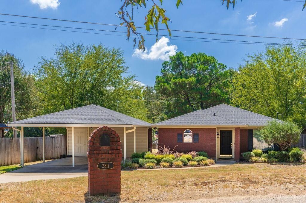 Property Photo: 2811 Birdwell TX 75605