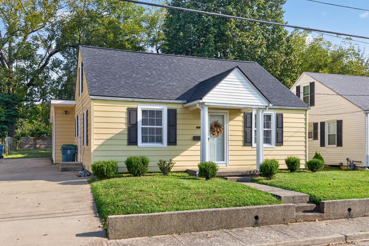 Property Photo: 511 E Walnut Street KY 40422