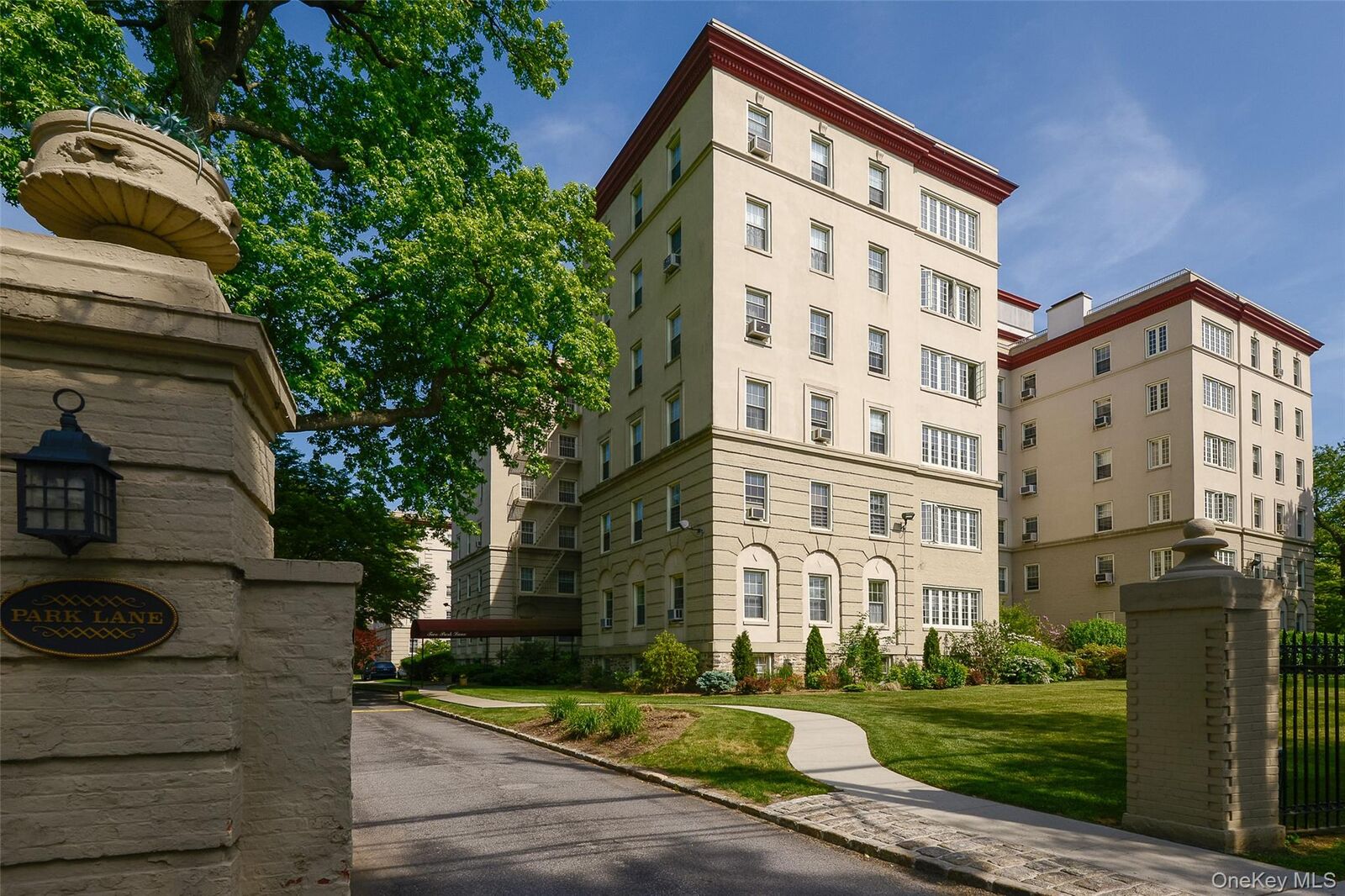 Property Photo:  2 Park Lane 4-B  NY 10552 
