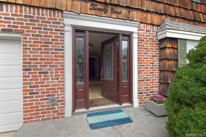Property Photo:  29 Abbot Road  NY 11787 