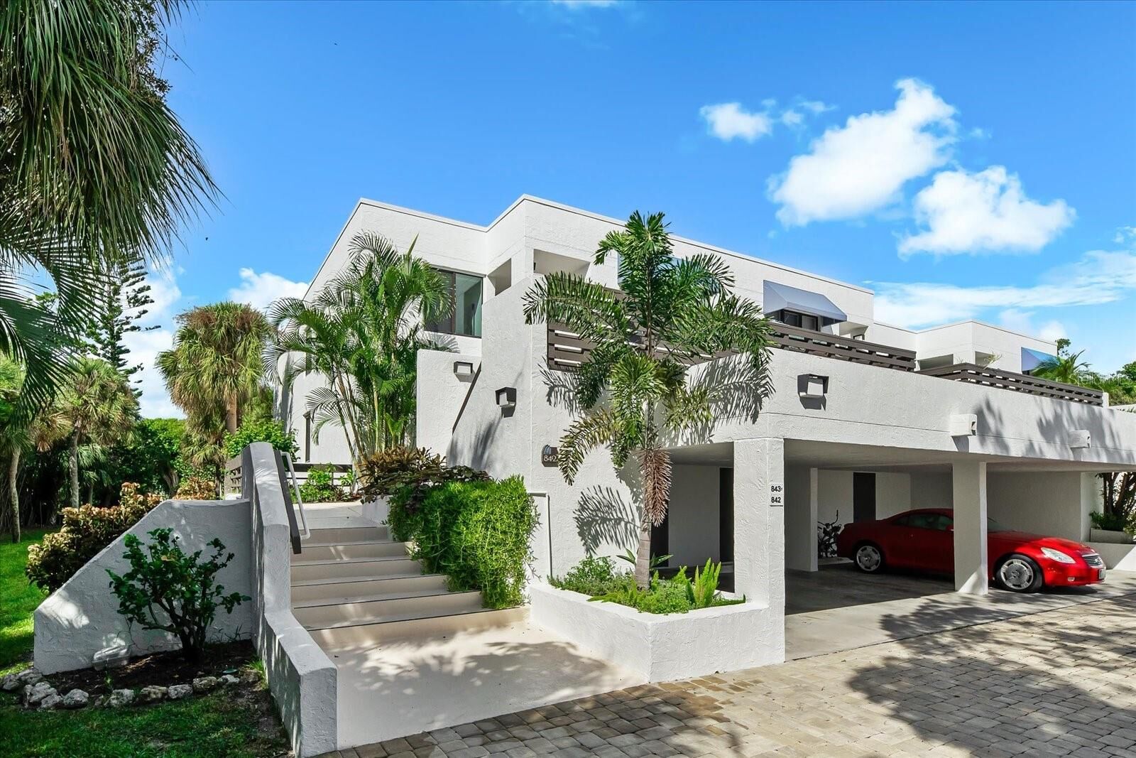 Property Photo:  843 Bayport Way 843  FL 34228 