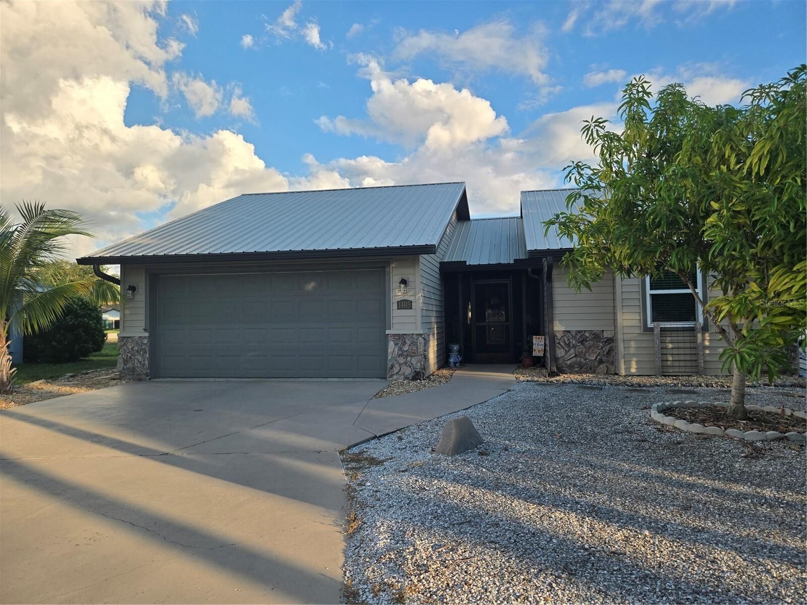 Property Photo: 1405 Strada D Argento FL 34292