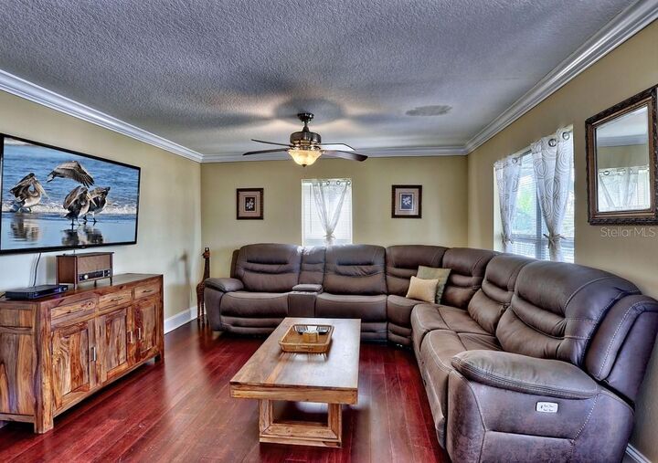 Property Photo:  5433 Essex Avenue S  FL 33707 