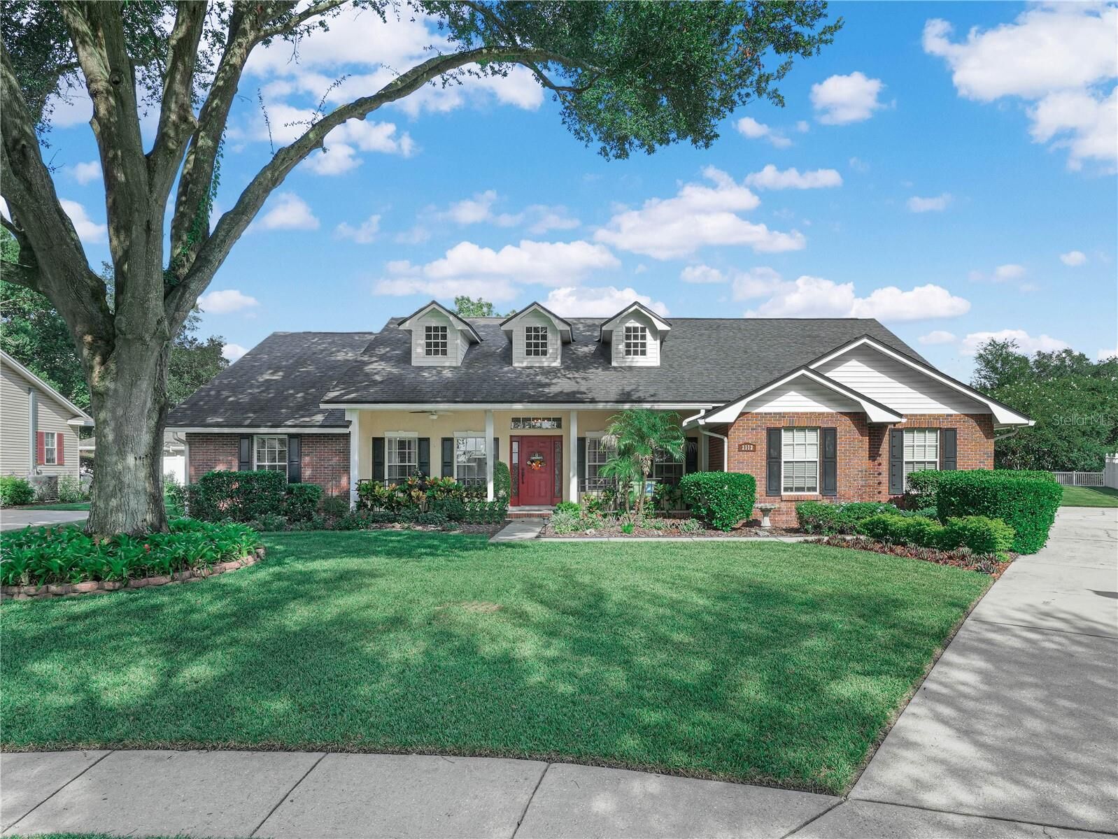 Property Photo: 2113 Longleaf Circle FL 33810