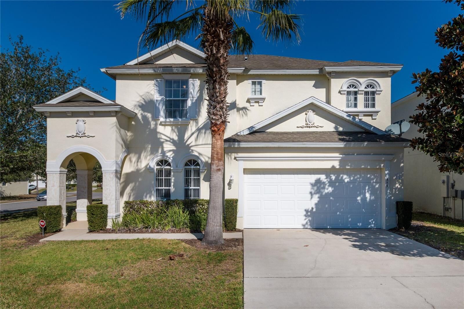 Property Photo: 319 Cherokee Avenue FL 33844