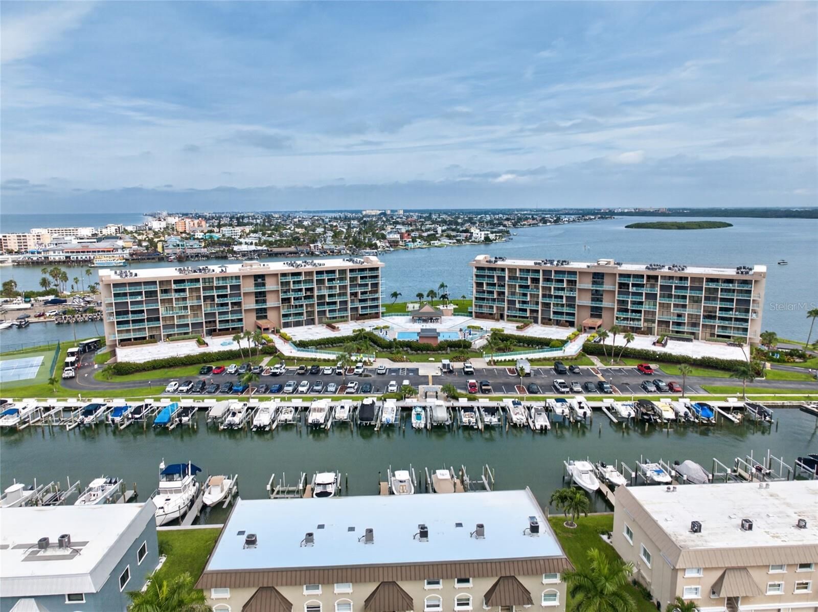 Property Photo:  1 Key Capri 704W  FL 33706 