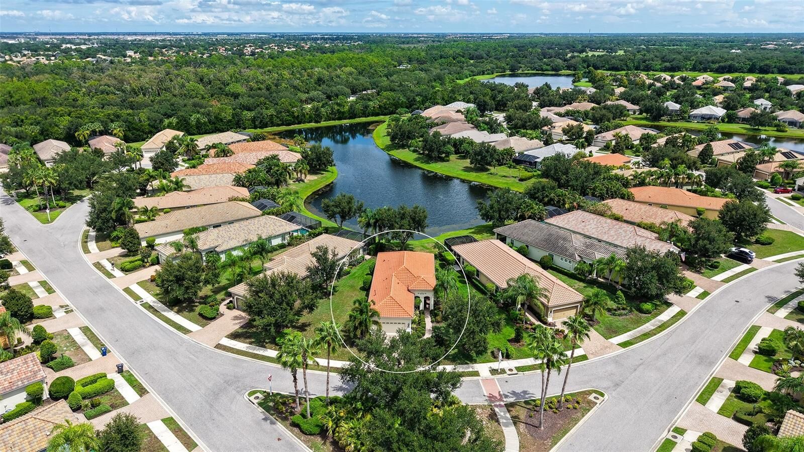 Property Photo: 7159 Westhill Court FL 34202